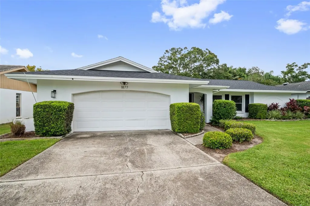 1877 Del Robles Drive Clearwater FL 33764