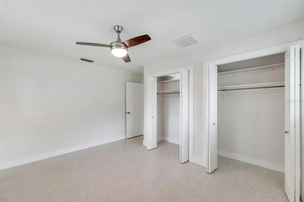 1877 Del Robles Drive Clearwater FL 33764
