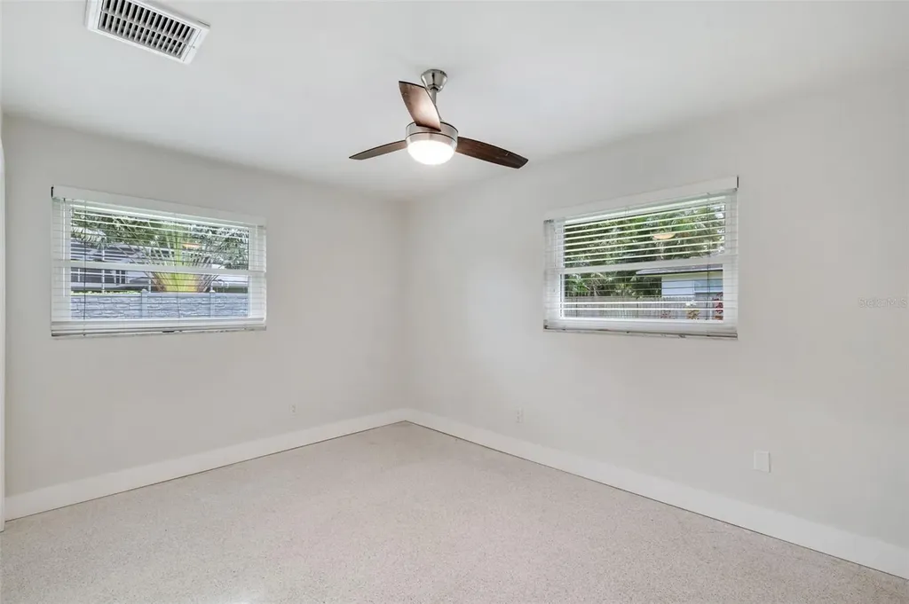 1877 Del Robles Drive Clearwater FL 33764