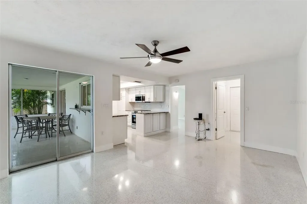 1877 Del Robles Drive Clearwater FL 33764