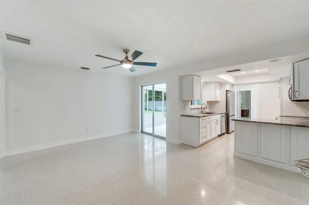 1877 Del Robles Drive Clearwater FL 33764