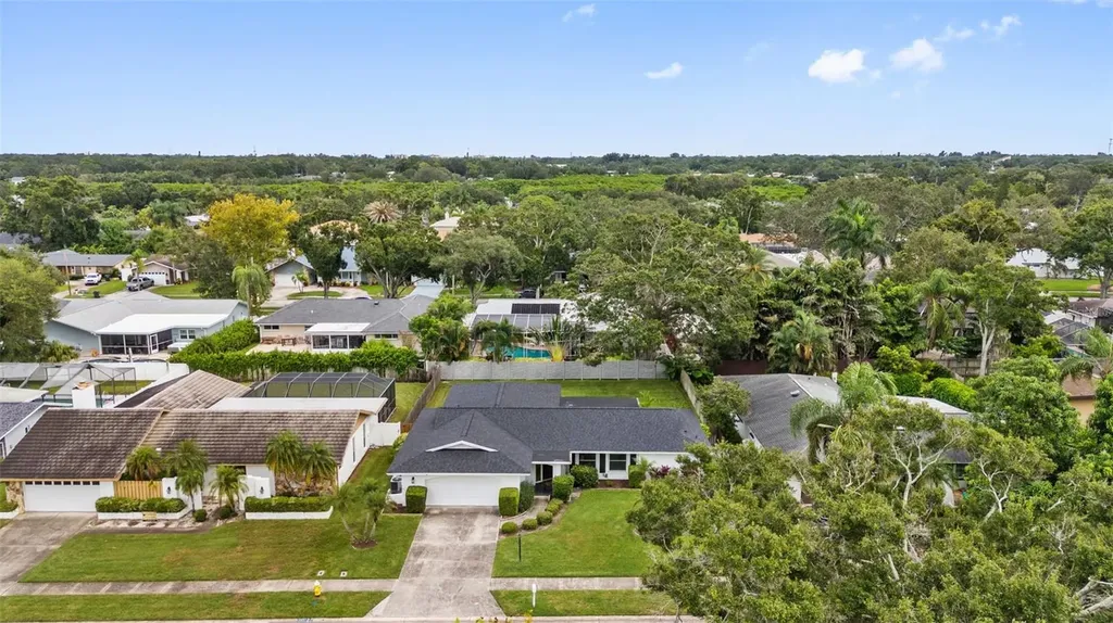 1877 Del Robles Drive Clearwater FL 33764