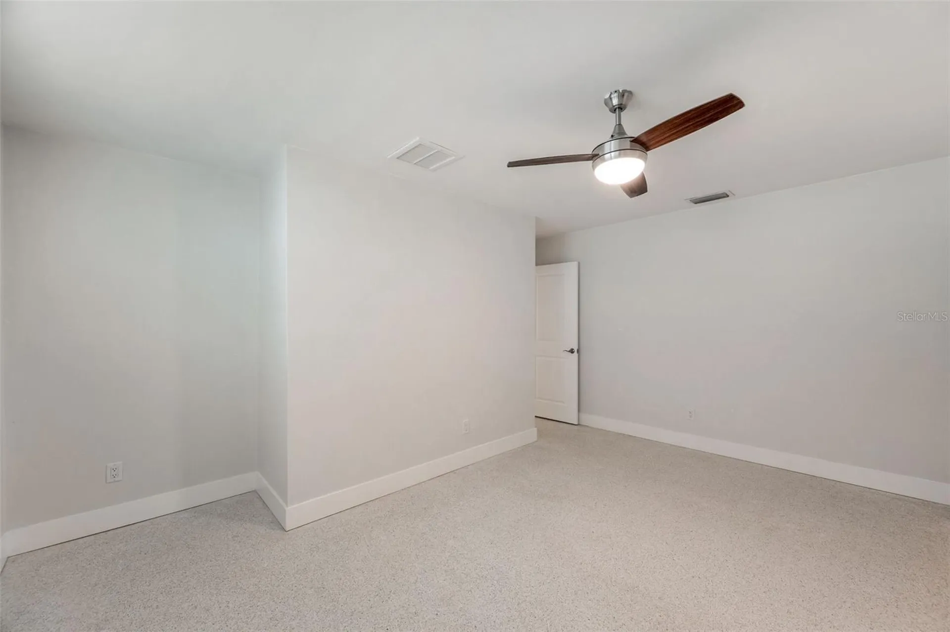 1877 Del Robles Drive Clearwater FL 33764