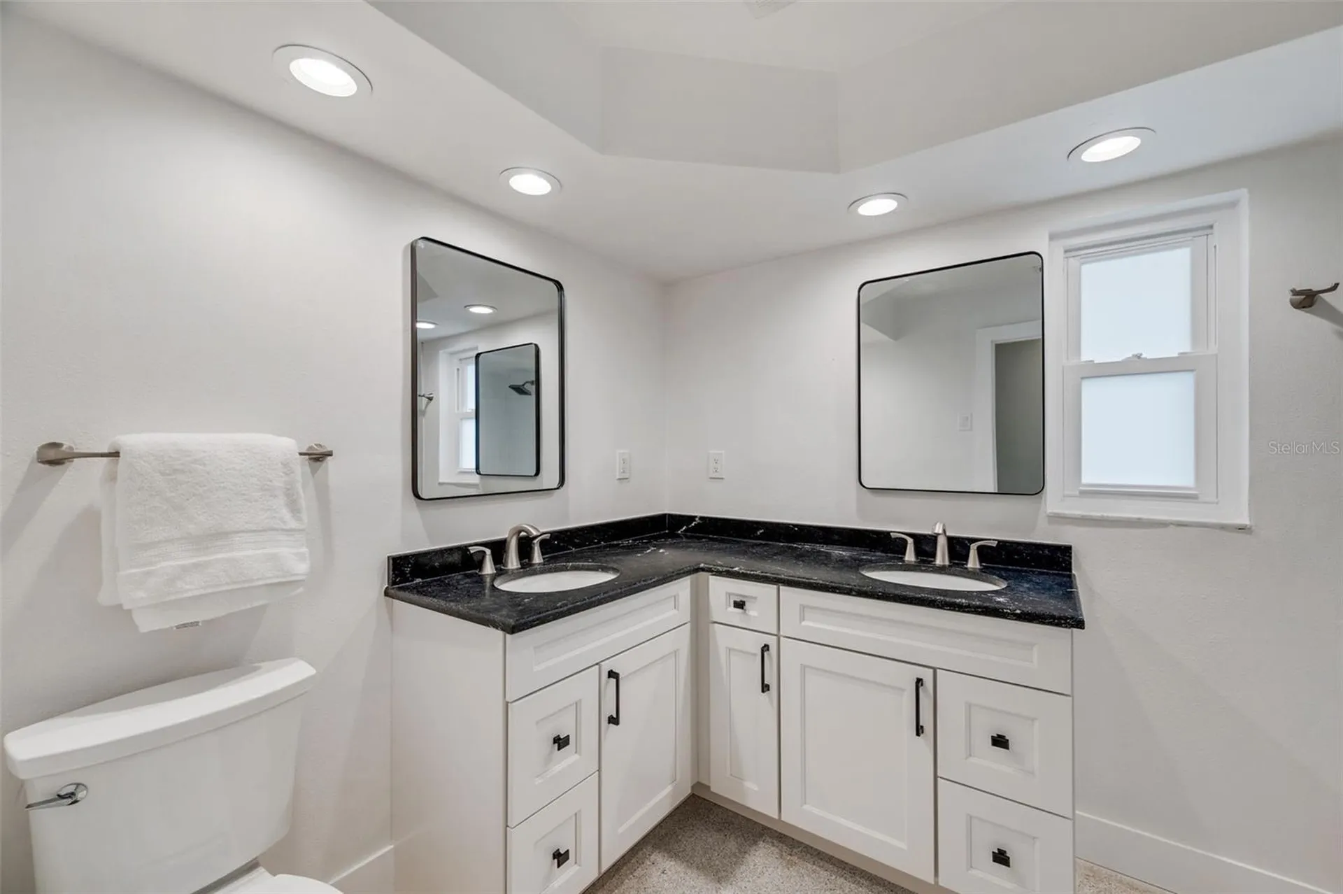 1877 Del Robles Drive Clearwater FL 33764