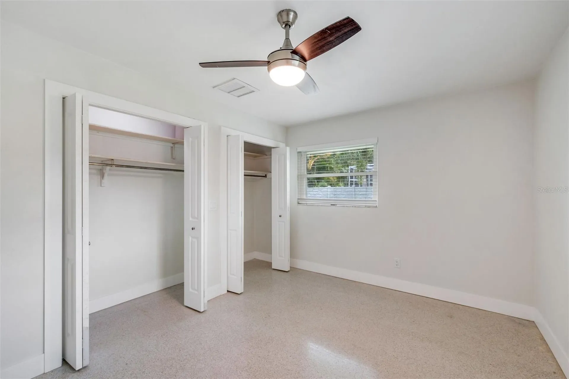 1877 Del Robles Drive Clearwater FL 33764