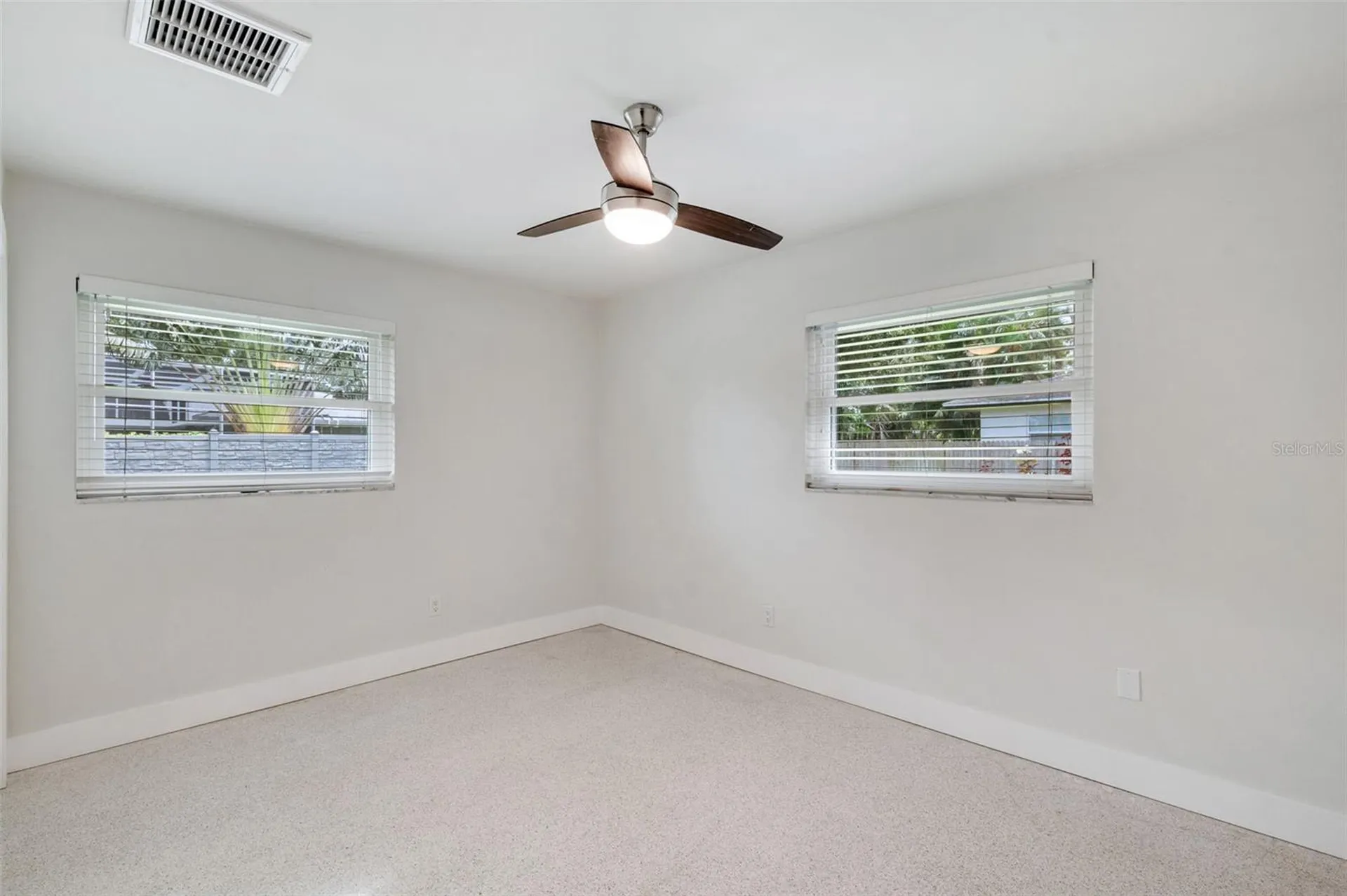 1877 Del Robles Drive Clearwater FL 33764