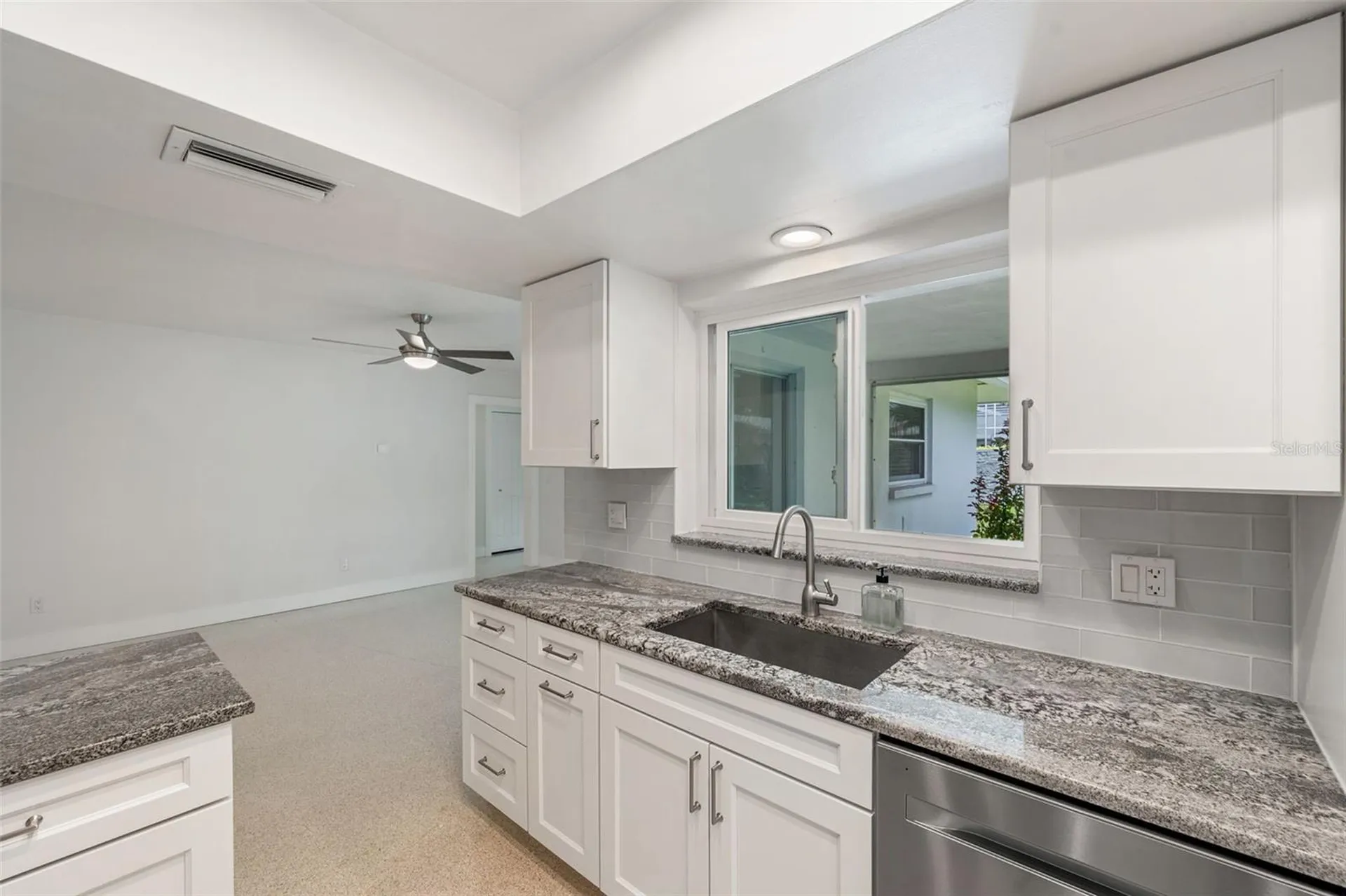 1877 Del Robles Drive Clearwater FL 33764