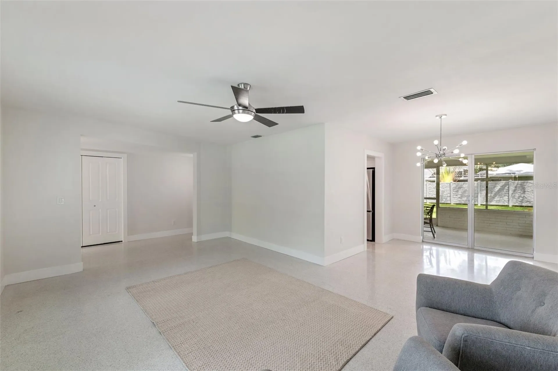 1877 Del Robles Drive Clearwater FL 33764