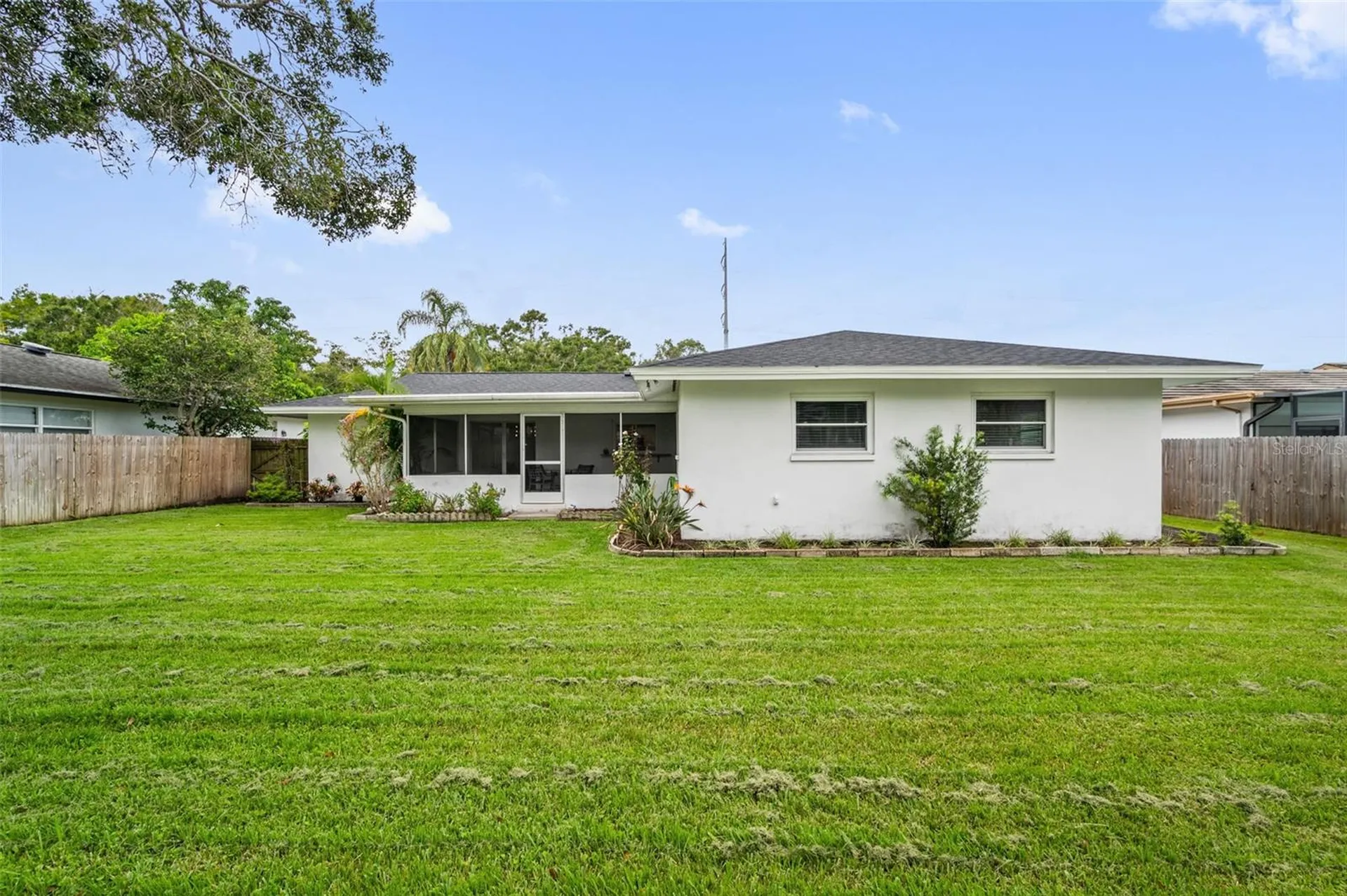 1877 Del Robles Drive Clearwater FL 33764
