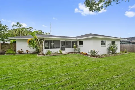 1877 Del Robles Drive Clearwater FL 33764