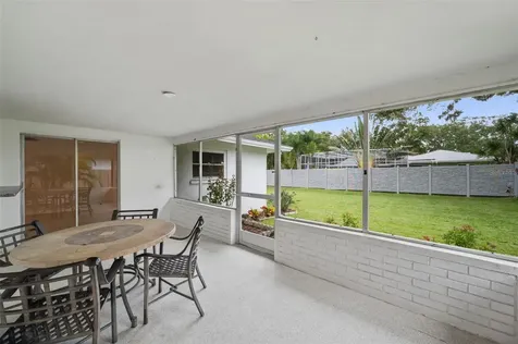 1877 Del Robles Drive Clearwater FL 33764