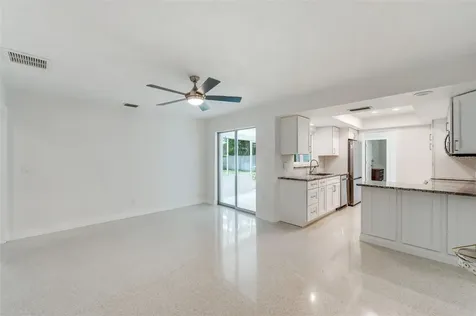 1877 Del Robles Drive Clearwater FL 33764
