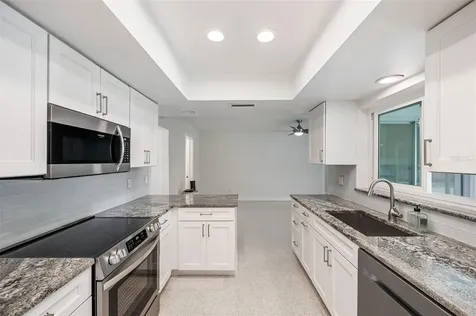 1877 Del Robles Drive Clearwater FL 33764