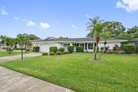 1877 Del Robles Drive Clearwater FL 33764
