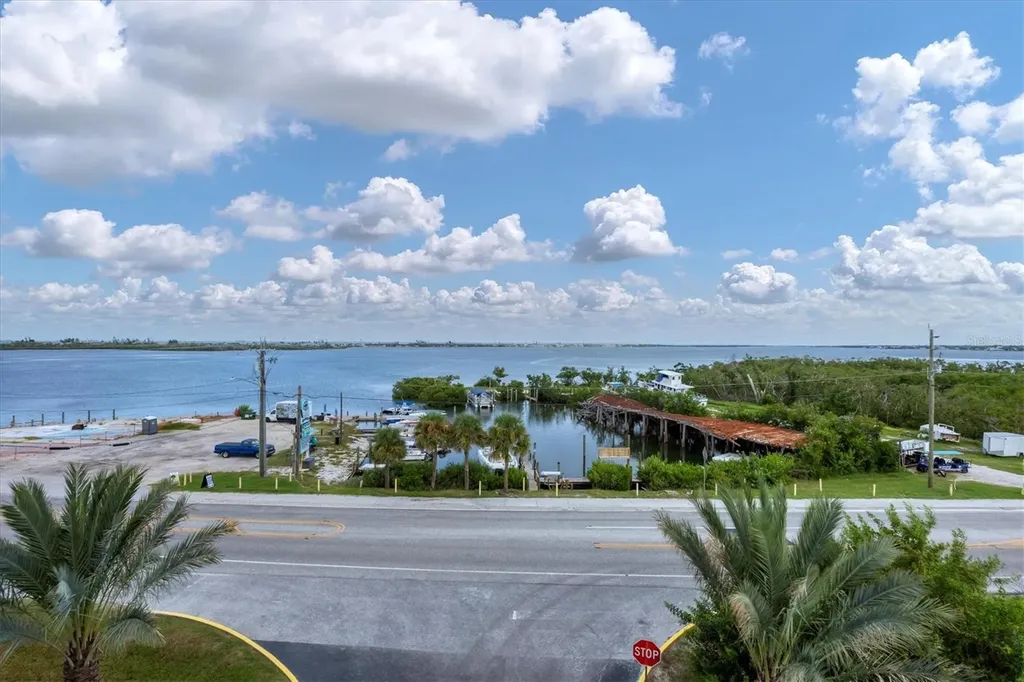 1375 Beach Road Englewood FL 34223