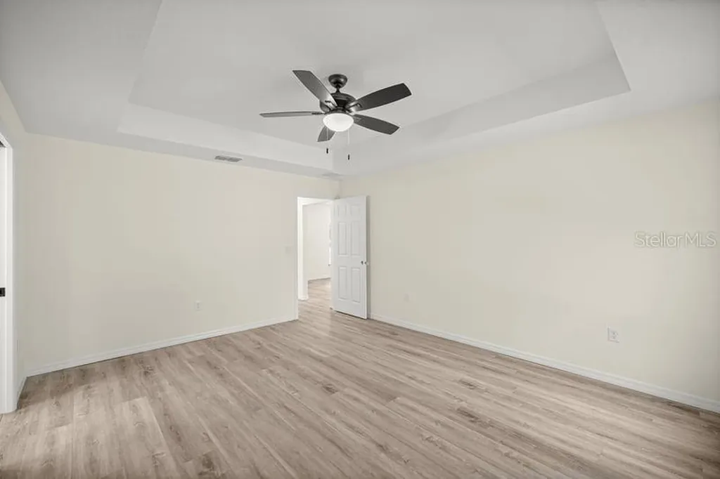 11 Bay Place Ocklawaha FL 32179