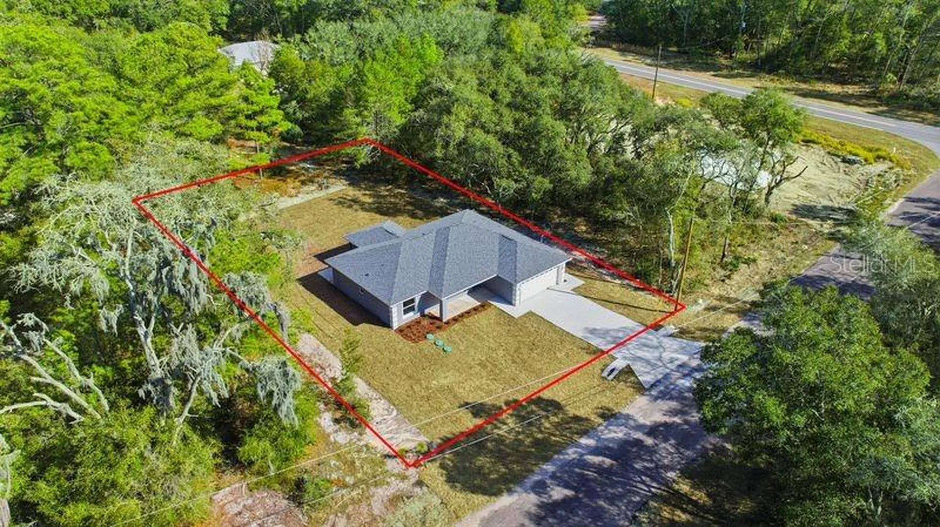 11 Bay Place Ocklawaha FL 32179