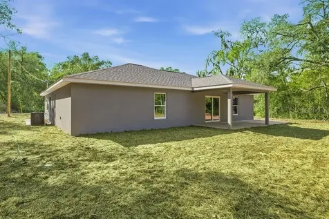 11 Bay Place Ocklawaha FL 32179