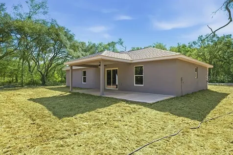 11 Bay Place Ocklawaha FL 32179