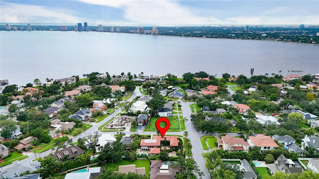 301 Caspian Street Tampa FL 33606