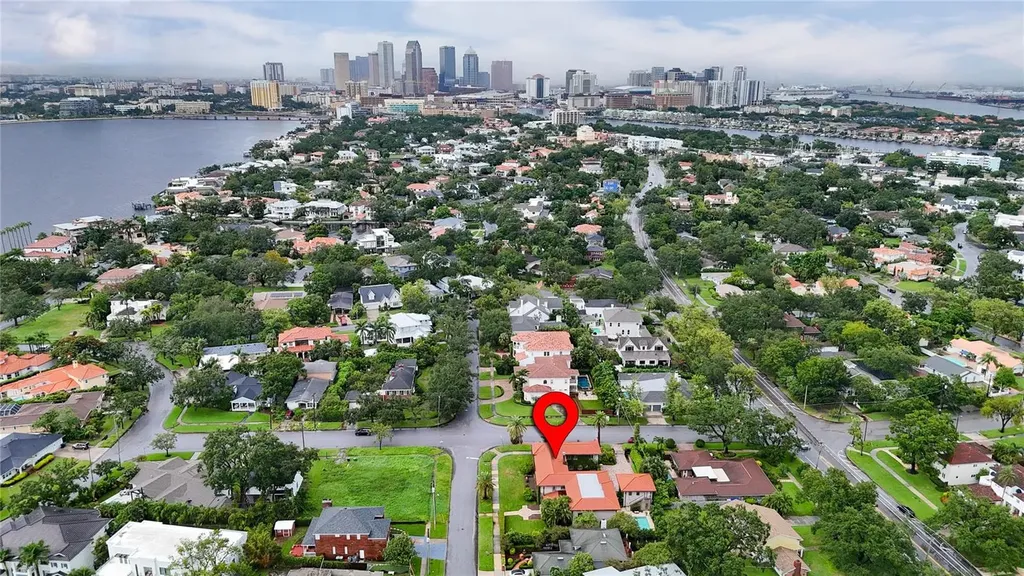 301 Caspian Street Tampa FL 33606