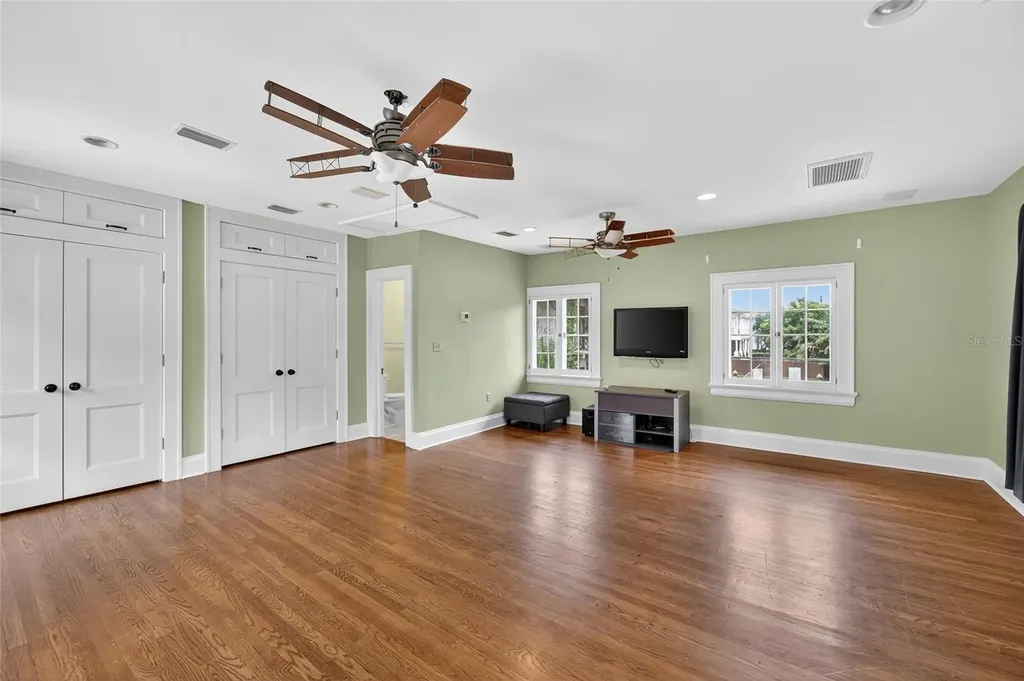 301 Caspian Street Tampa FL 33606
