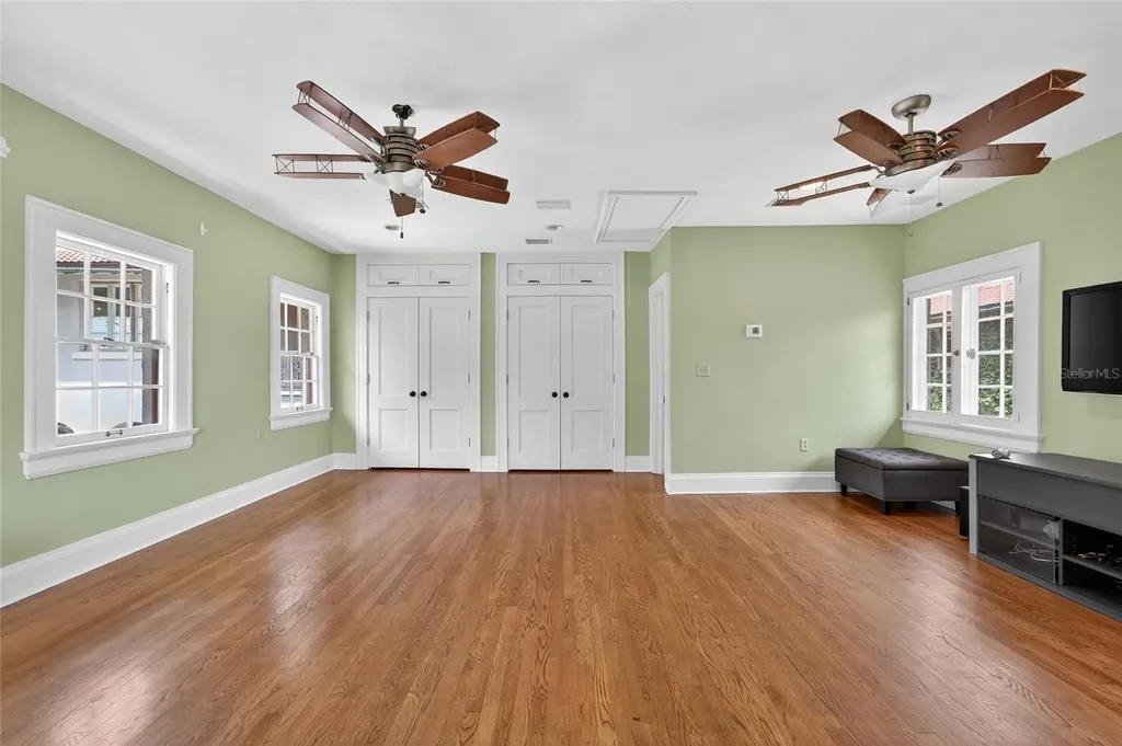 301 Caspian Street Tampa FL 33606