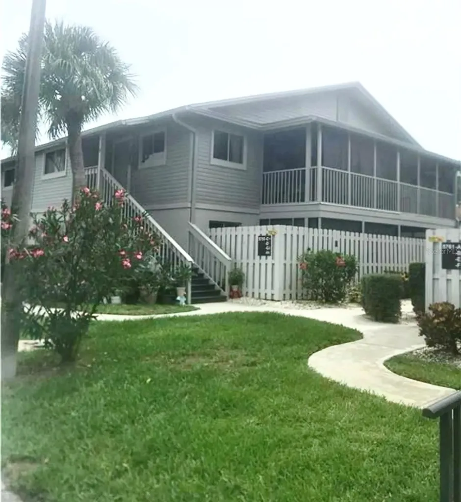 5755 Foxlake Drive North Fort Myers FL 33917
