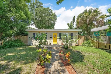 4135 Burlington Avenue N St Petersburg FL 33713