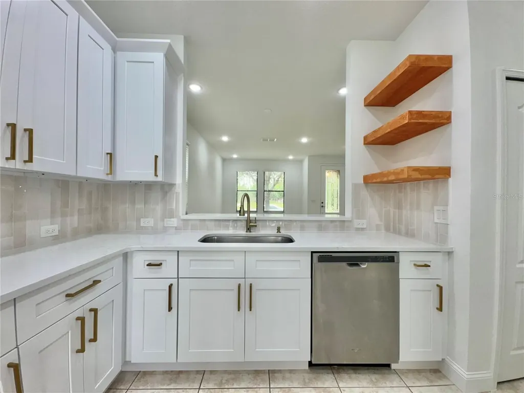 2022 Bent Grass Avenue Ocoee FL 34761