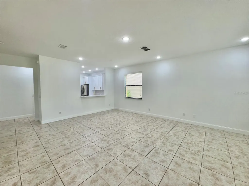 2022 Bent Grass Avenue Ocoee FL 34761
