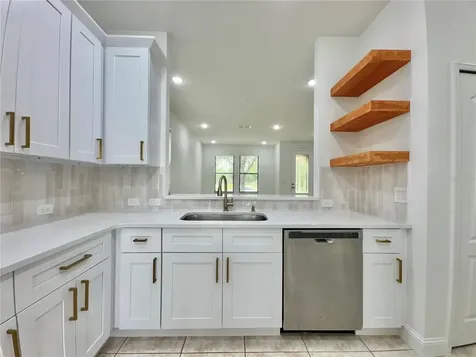2022 Bent Grass Avenue Ocoee FL 34761