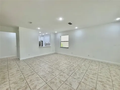 2022 Bent Grass Avenue Ocoee FL 34761