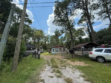 16016 NE Us Highway 301 Waldo FL 32694