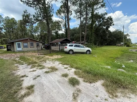 16016 NE Us Highway 301 Waldo FL 32694
