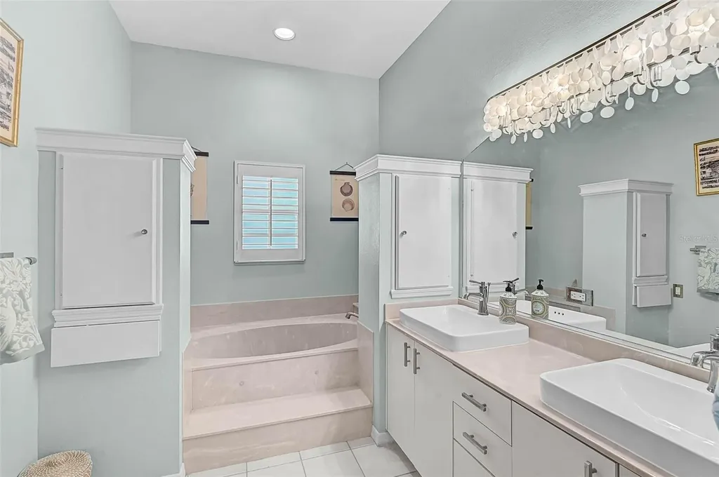 2050 Timucua Trail Nokomis FL 34275