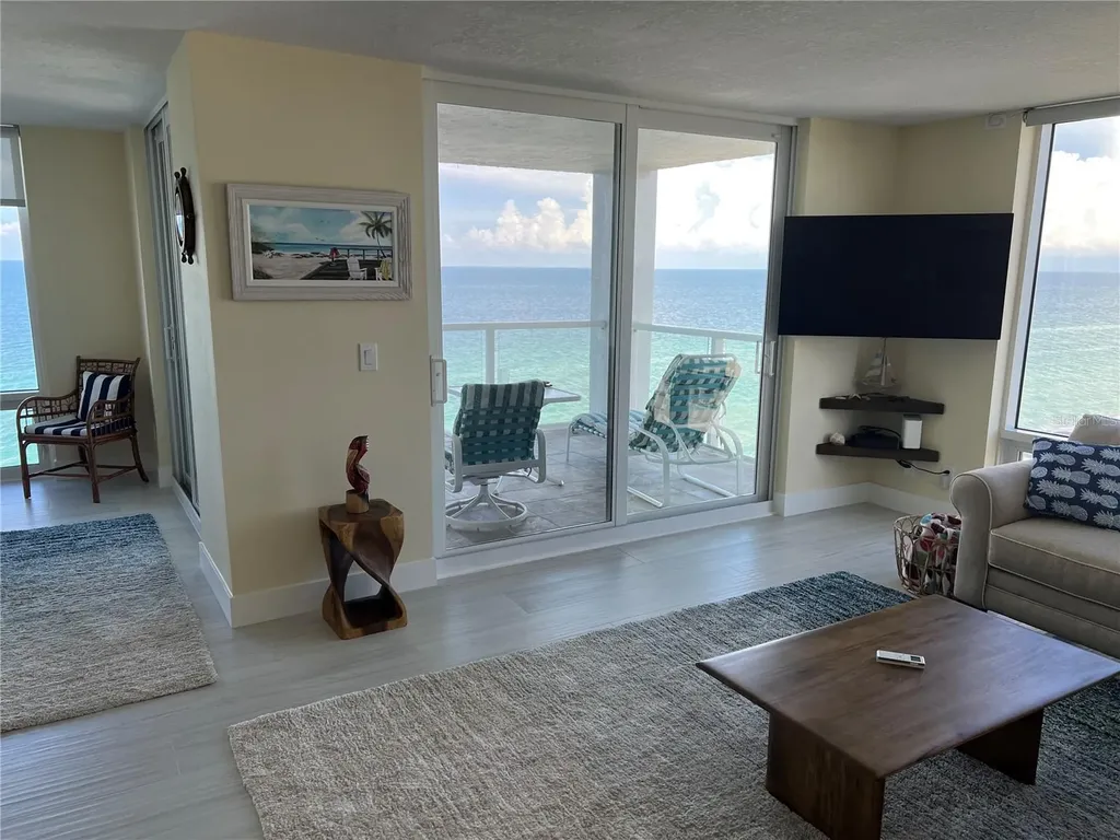 2425 Gulf Of Mexico Drive Longboat Key FL 34228