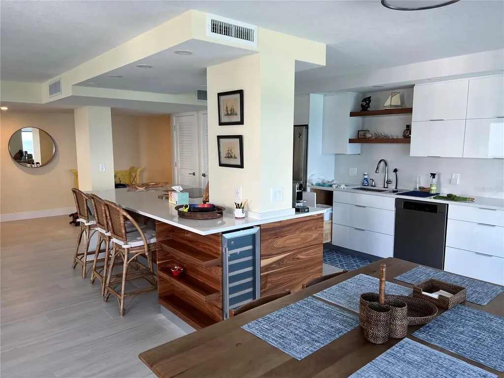 2425 Gulf Of Mexico Drive Longboat Key FL 34228