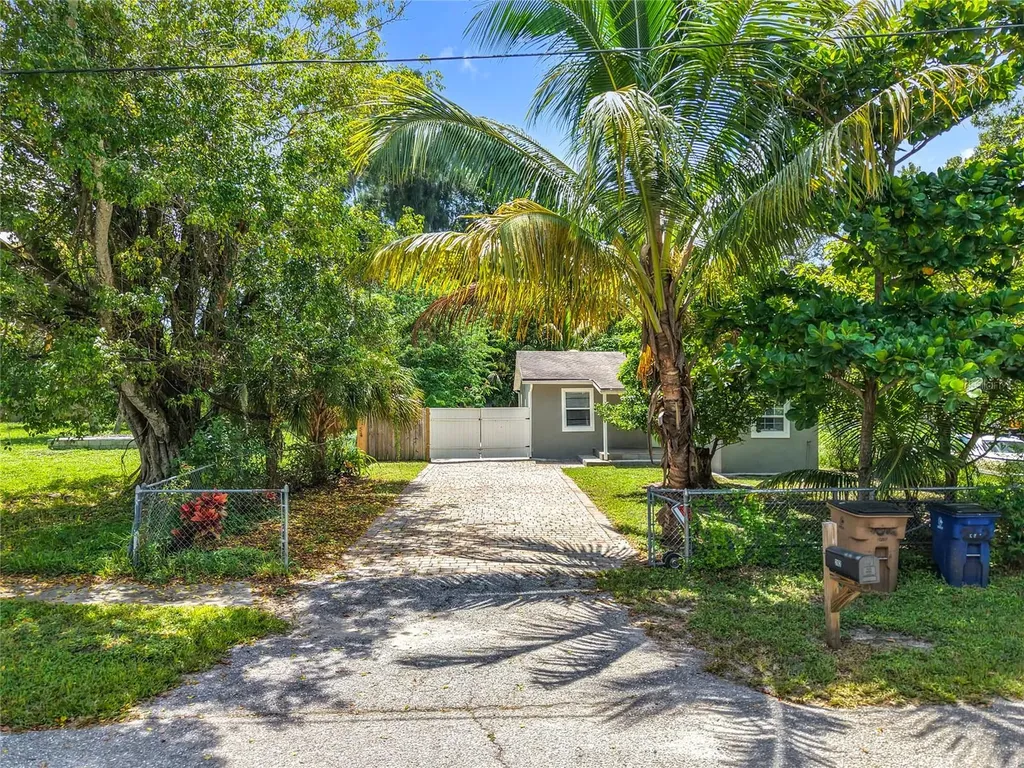 262 Palmacea Road Fort Myers FL 33905