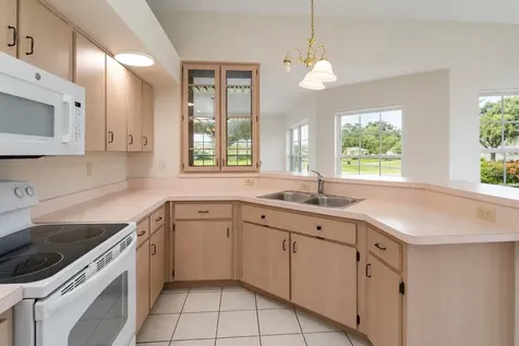 2911 Elbert Way Kissimmee FL 34758
