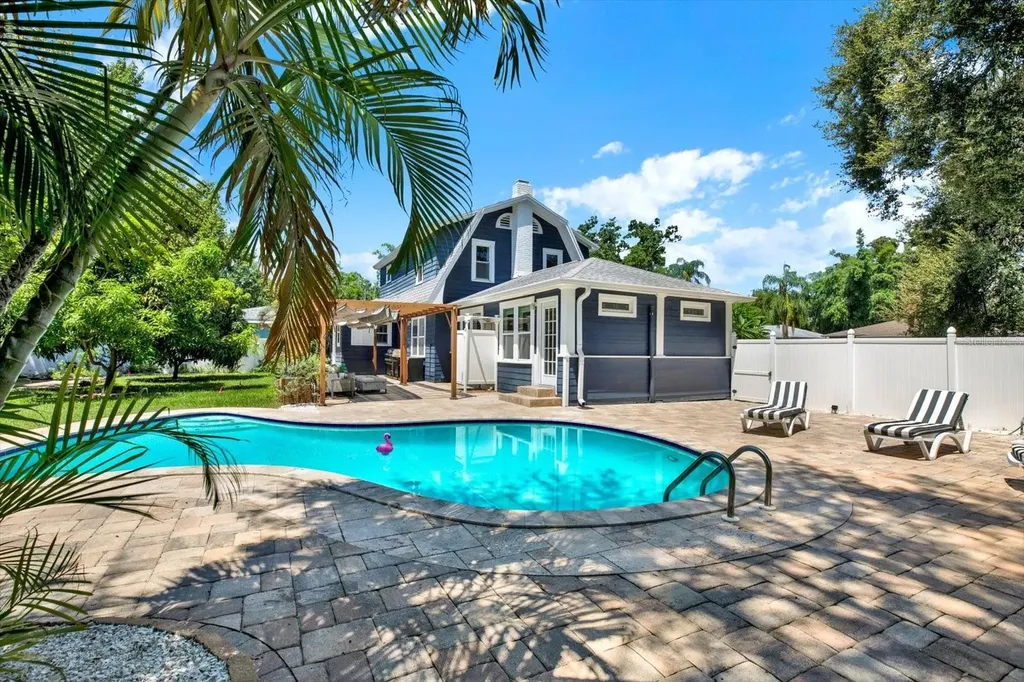 5518 18th Avenue S Gulfport FL 33707