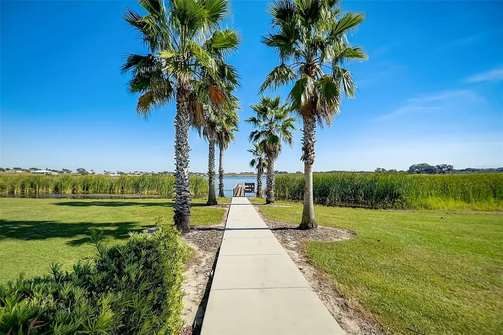 587 Loblolly Place Auburndale FL 33823