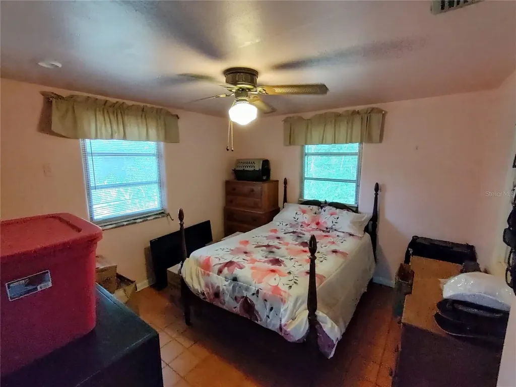 995 W 11th Avenue Mount Dora FL 32757