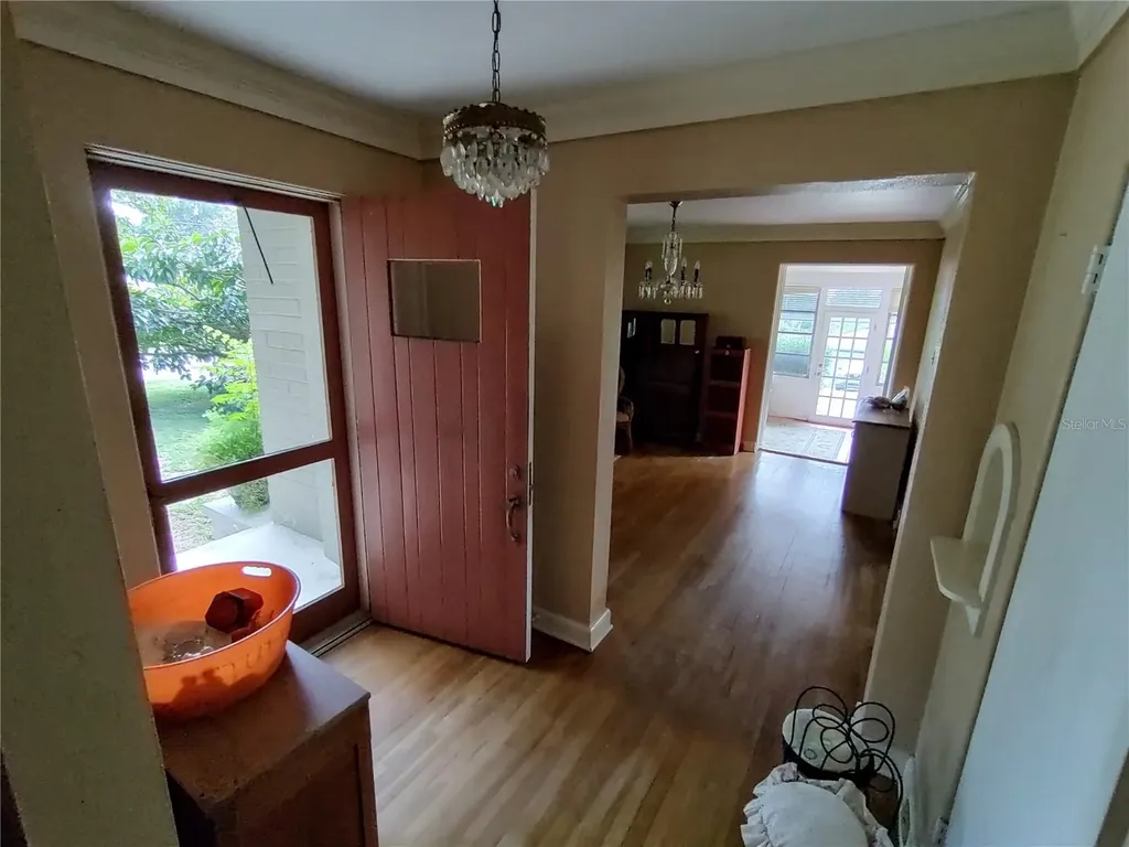 995 W 11th Avenue Mount Dora FL 32757