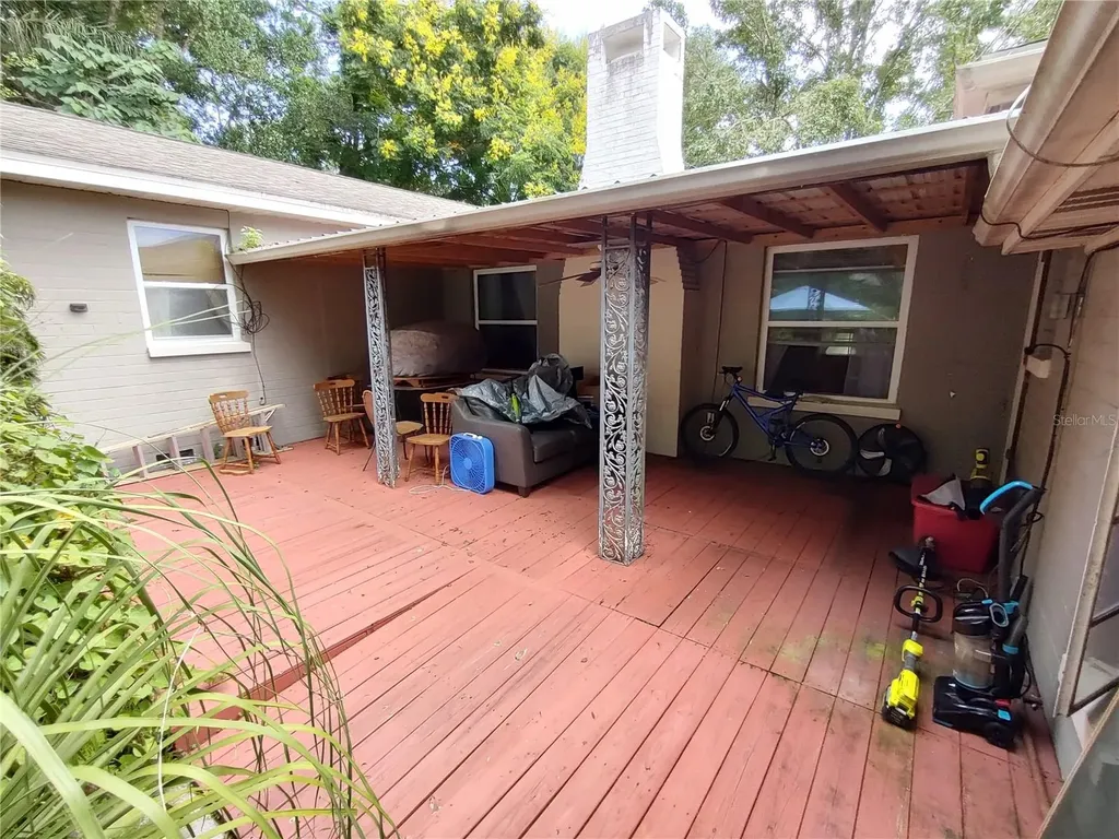995 W 11th Avenue Mount Dora FL 32757