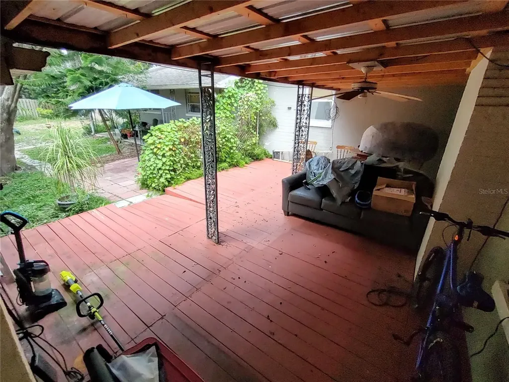 995 W 11th Avenue Mount Dora FL 32757