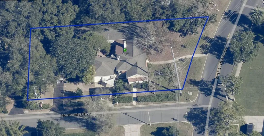 995 W 11th Avenue Mount Dora FL 32757