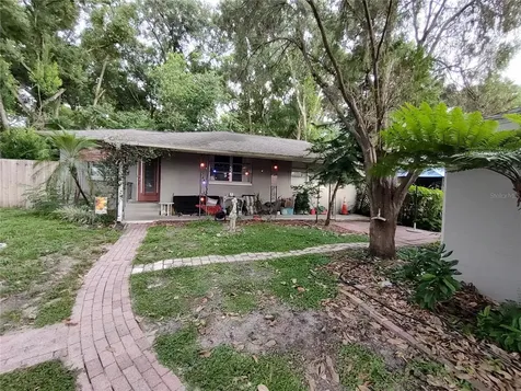 995 W 11th Avenue Mount Dora FL 32757