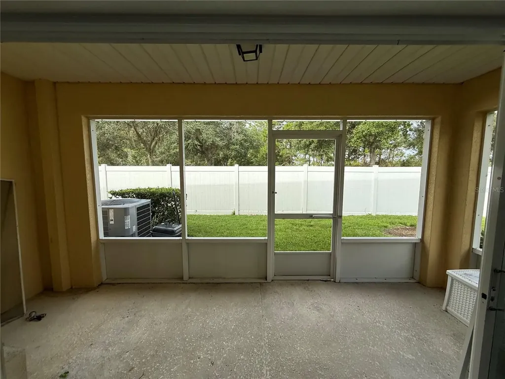 20460 Needletree Drive Tampa FL 33647