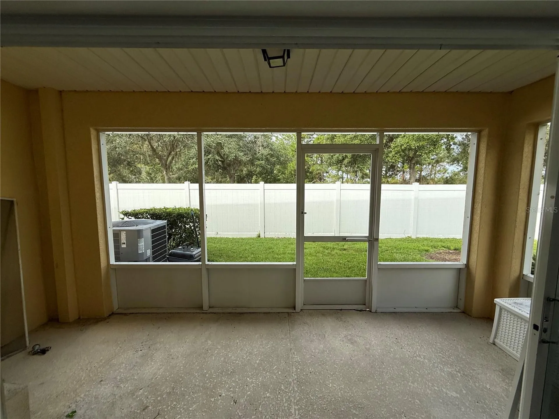 20460 Needletree Drive Tampa FL 33647
